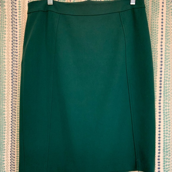 Halogen Dresses & Skirts - Halogen Forest Green Pencil Skirt